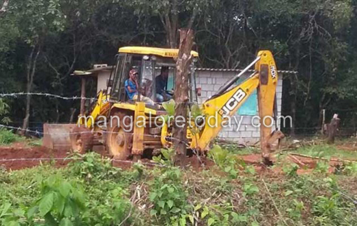 20 illegal houses demolished in Chara village